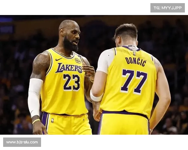 【NBA直播】12月19日_NBA常规赛_尼克斯vs湖人 【NBA直播】12月19日_NBA常规赛_尼克斯vs湖人